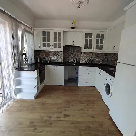 Loft Flat In Goecek Apartment