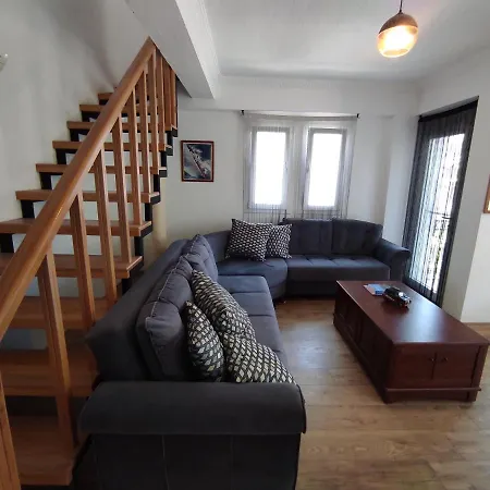Apartment Loft Flat In Goecek